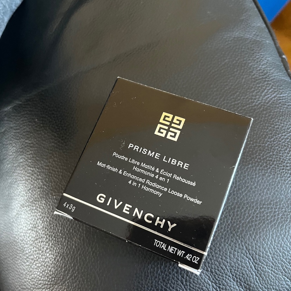 Givenchy prisms libre loose powder